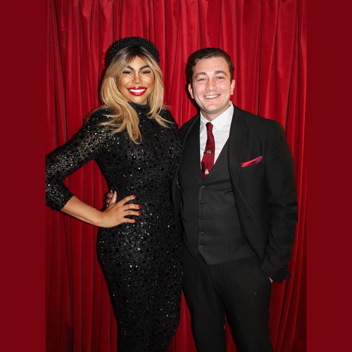 HerNameIsMarkie's tweet photo. Premiere night 🎭
#Premiere #MusicalPremiere #Musical #Theatre #MusicalTheatre #WestEnd #London #PiccadillyCircus #TheFinellis #Wonderville #WondervilleTheatre #MT #Actor #Actress https://t.co/78SAjspsIj