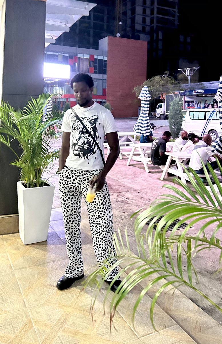 MeetOutsiider's tweet image. Last night’s fit. 

Thanks for taking me outside bro @heyFxmi 

#Elementhouse