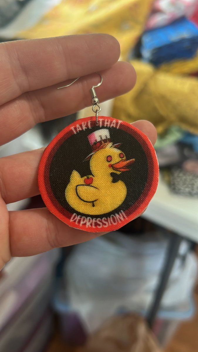 Ladybug_Cosplay's tweet image. Made myself some #HazbinHotel earrings!!! Haha