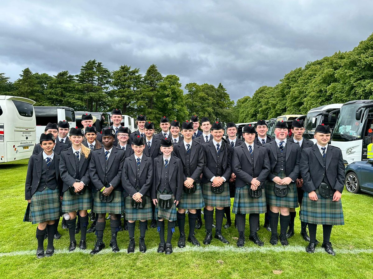StrathallanSchl's tweet photo. British Pipe Band Champions 2024  🎶🥁🏆
Congratulations Strathallan School Pipe Band on the outstanding performance at Forres yesterday, claiming the championship title in the Nov Juv B class  👏✨

#BritishChamps #ProudSchool #StrathTrad #pipinganddrumming https://t.co/ypPxZDIXQj