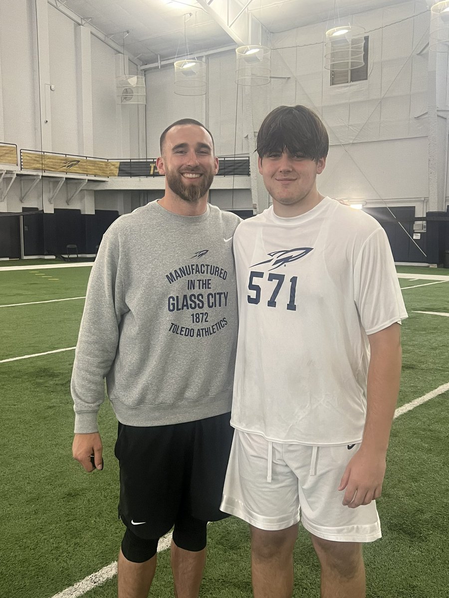 Bradenchaffin5's tweet photo. After a great camp and conversation with @coachhallett I’m Blessed to receive another offer from the University of Toledo. @ToledoFB @CoachCandle @maxwray10 @UDJ_Football @qterback5 @CoachKellyUDJ @RisingStars6 @DaBossHog_ @AllenTrieu @TheD_Zone @on3 https://t.co/t2e4jsiPMz