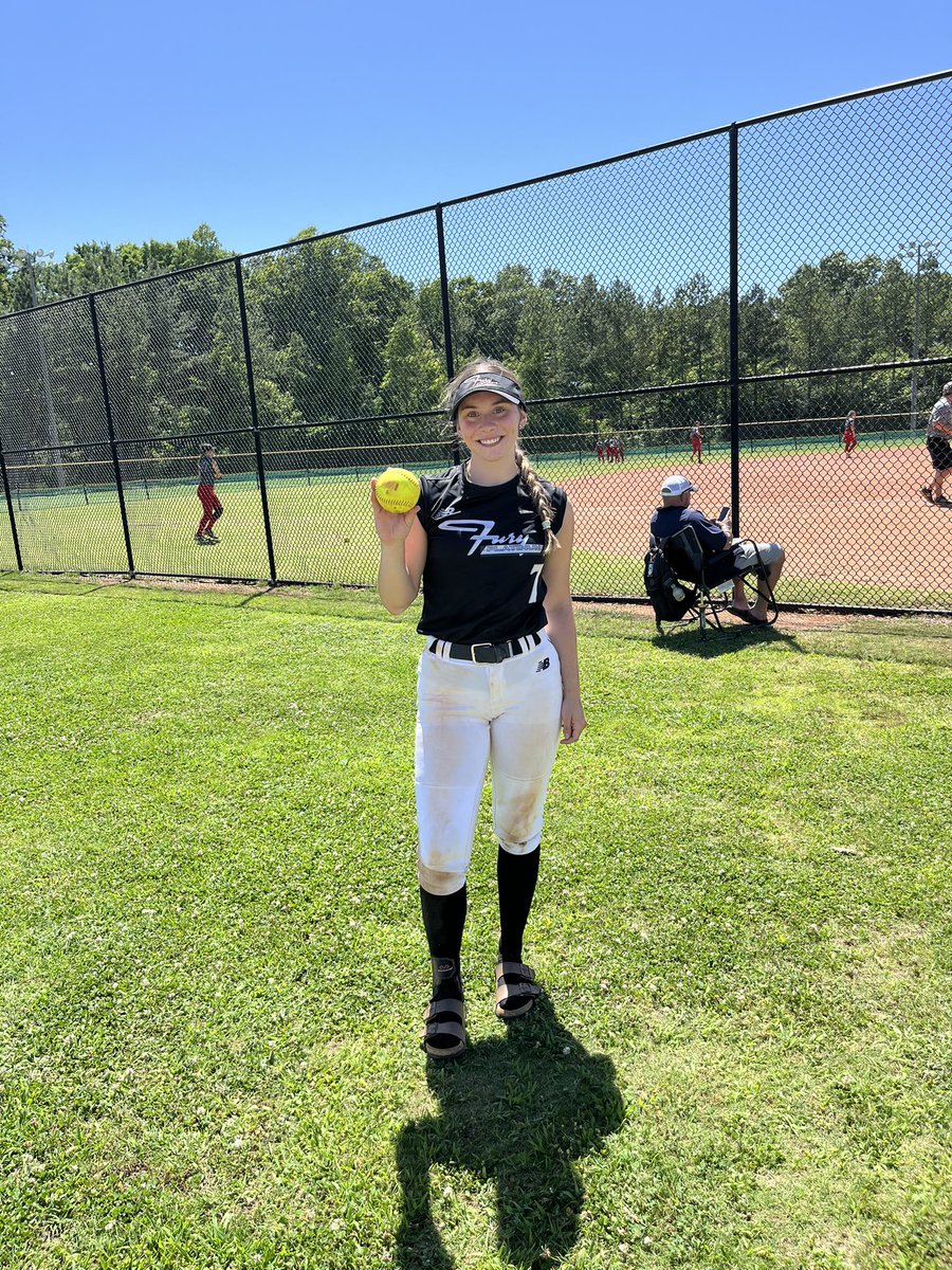 Kate_Self2025's tweet photo. Only got one game in today but focused on a 2 strike approach. Came back twice from 0-2; got walked then singled with an RBI. Had BA .444 and OBP .545 this weekend. @Fury_Platinum_L @CoachBliss_RB3 @GCSU_Softball @CSUCougarsSB @ccgaathletics @CoastRecruits @SBRRetweets https://t.co/sACT091W9Y