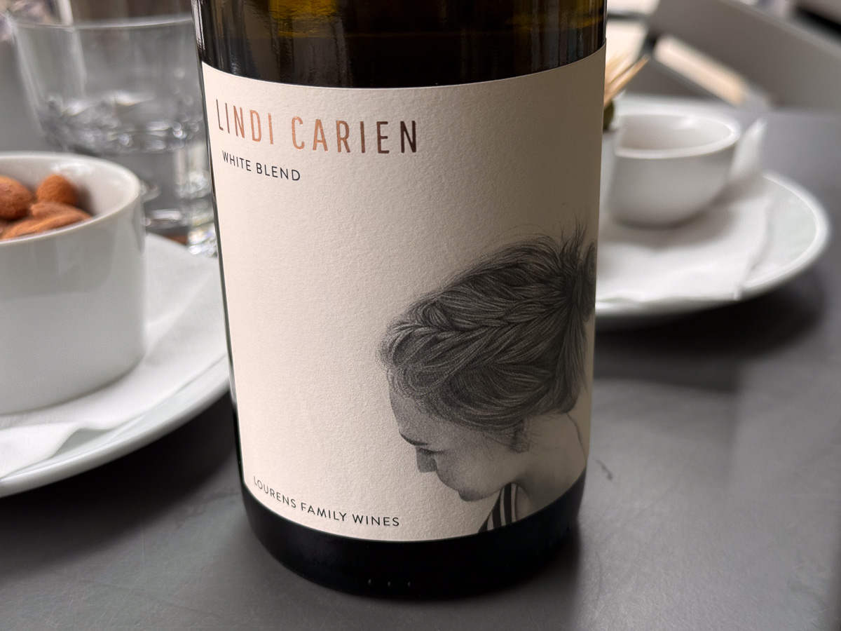 jamiegoode's tweet photo. So nice to finish a long walk with a stop at @thegoodwineshop in Kew to drink this lovely bottle from Franco Lourens with some almonds and olives https://t.co/e631MAh82I @WOSA_UK https://t.co/z2L4kjOkr3