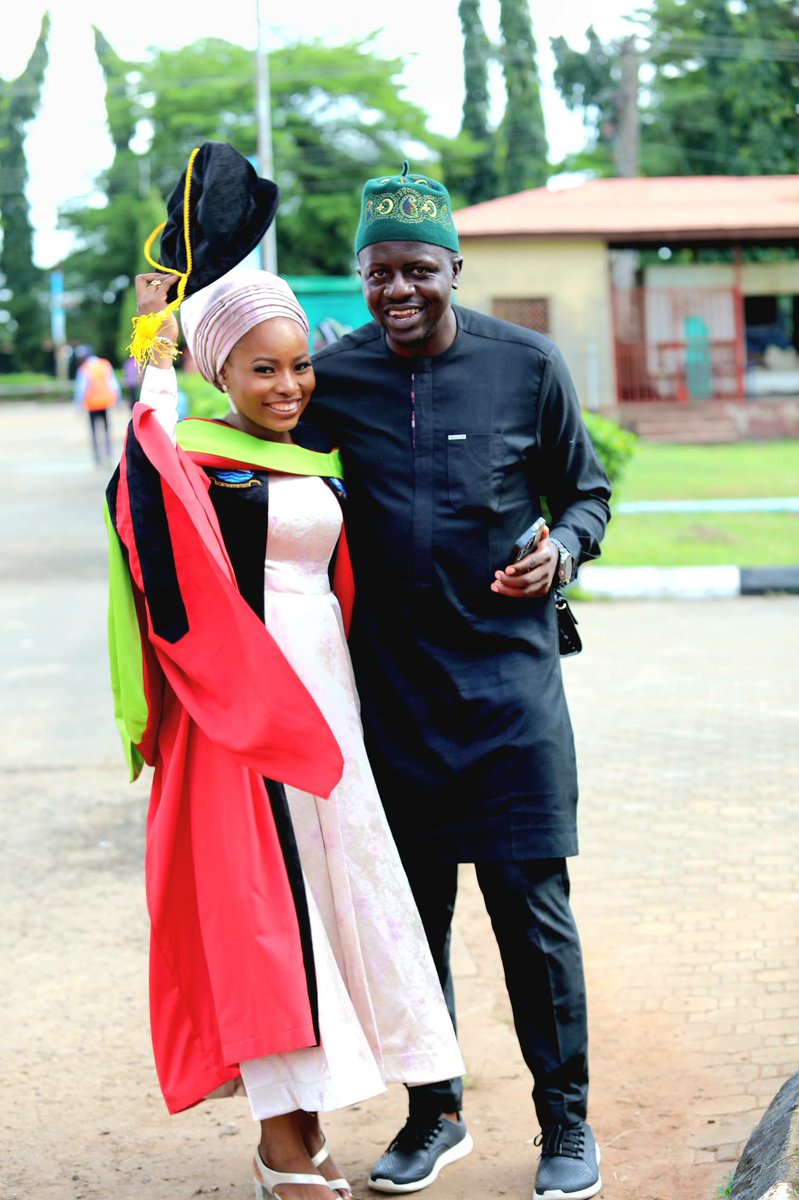 horla2kunboh's tweet photo. Finally met the media man @Mr_JAGs
#LASU27thConvocation
#DoctorateDegree
#DoctorofSocialwork
#yourfavlocoGee https://t.co/CJ4iVGcOH2