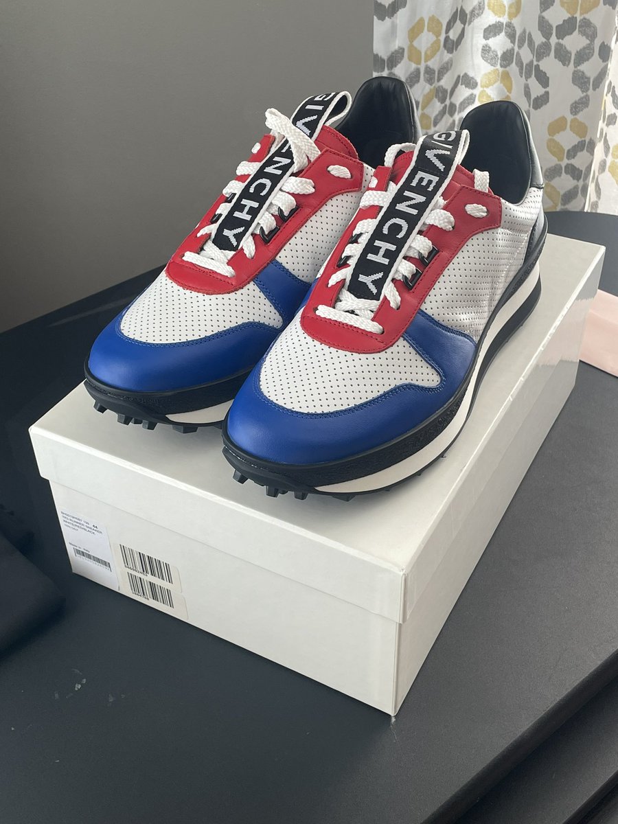 kn0bbr0ke's tweet photo. @SellKicksSunday Sz 11 Givenchy Runner FW19 DS $425 obo @SellKicksSunday #sellkickssunday #sz44 #sz11 https://t.co/i2SL8vqrP7
