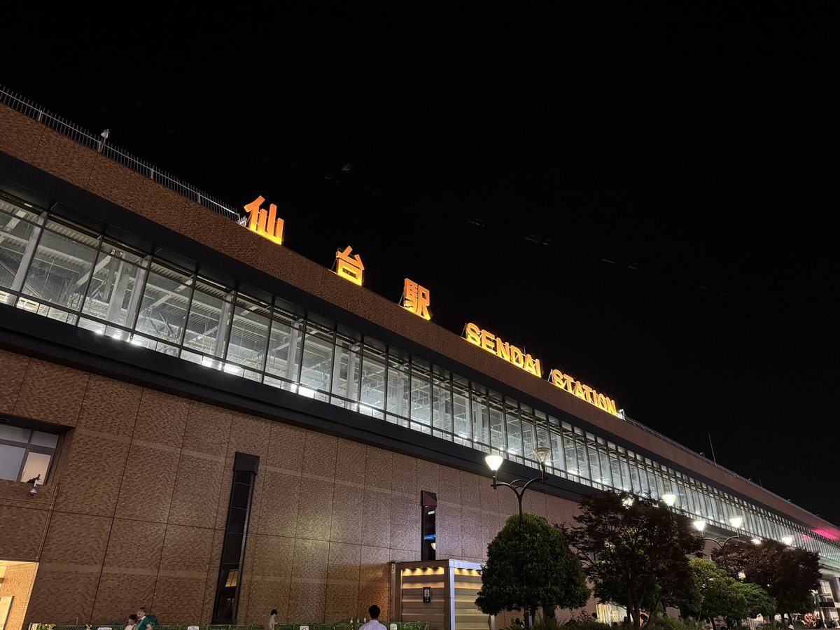 5108_DISH's tweet photo. ありがとう仙台😊
やっとツアーに参加できて水やり出来て良かった( ੭•͈ω•͈)੭💦🌱 ͛.*
仙台遠征初で念願の牛タンも食べれた🐮
柊生くんの言ってた仙台っ子ラーメンも食べて帰れたらいいな😋
次は私は東京！また違った景色を見れることを楽しみに仕事頑張る💪
 #DISH水やり旅 #DISH// #DISH_GARDEN https://t.co/y2syjdayLt