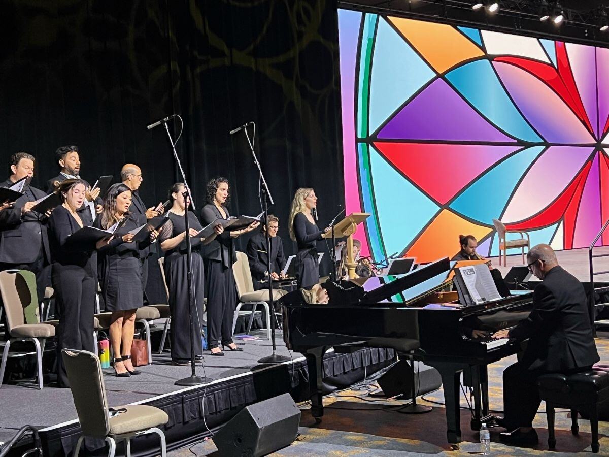 TheCHAUSA's tweet photo. Cardinal Robert McElroy, bishop of the diocese of San Diego, delivered the opening liturgy at #2024CHA Assembly. He welcomed the #healthcare leaders in attendance saying that they are essential to continue the mission of Jesus Christ to heal those who are ill. https://t.co/jdh360shYl