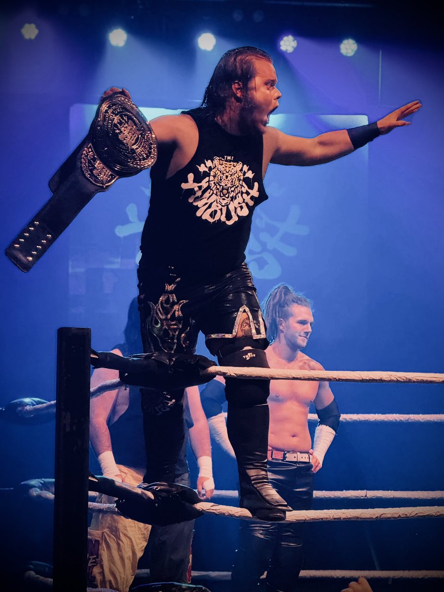 MattyHuss's tweet photo. Brilliant #SaveROW show from @ROWrestlingAU last night! Always good to see @Relentless_SPW/ @MayhemPro_ getting repped, and @Krackerbastard remains in the elite tier when it comes to entertaining a crowd.
Some pics from the night, here’s the thread 📸😁 1/4 https://t.co/ksThYpgbq4