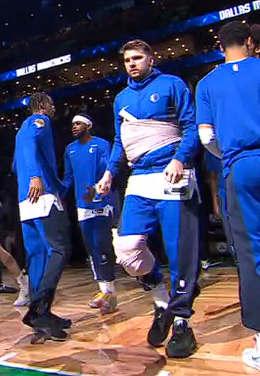 BrooklynGuyNBA's tweet photo. O Luka Doncic todo remendado VSF https://t.co/ssV7wSSdCq