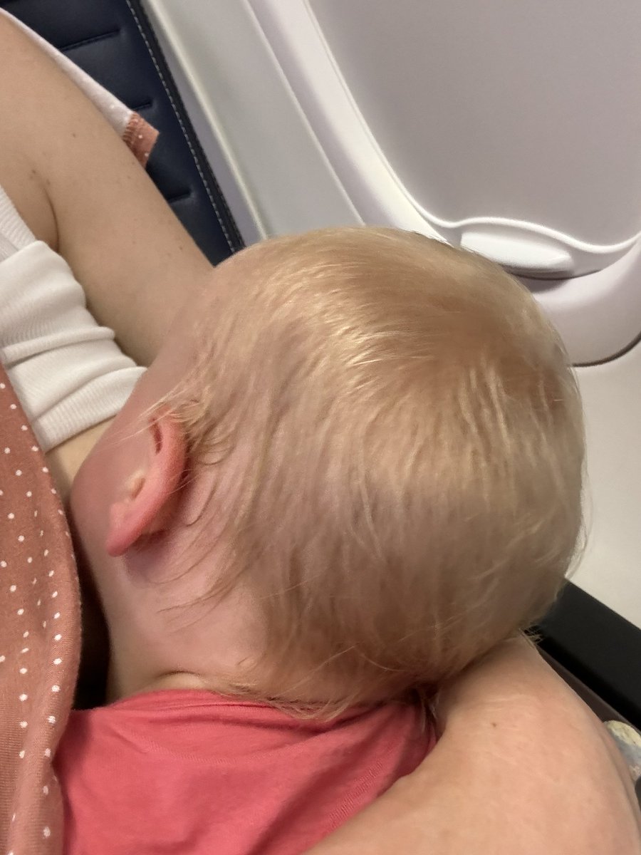 M0rganWebb's tweet photo. @united She is horribly red and sweating!! This isn’t okay!! https://t.co/21UcVDFWX2