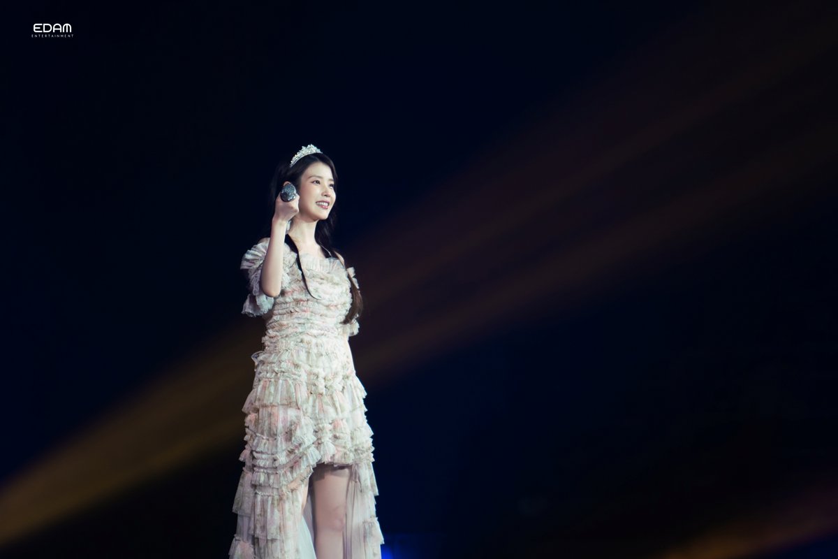 kbsworld_enter's tweet photo. 아이유, ‘2024 IU HEREH
WORLD TOUR CONCERT IN KUALA LUMPUR’
성공적 마무리!
- ‘월드투어’ 아이유, 쿠알라룸푸르 공연 성료! 폭발적 에너지로 가득 찬 콘서트!
- 쿠알라룸푸르에서 단콘 성료! 압도적 무대+이벤트에 관객 매료!

[제공= EDAM 엔터테인먼트]

#아이유 #IU https://t.co/df2FxbGnOs