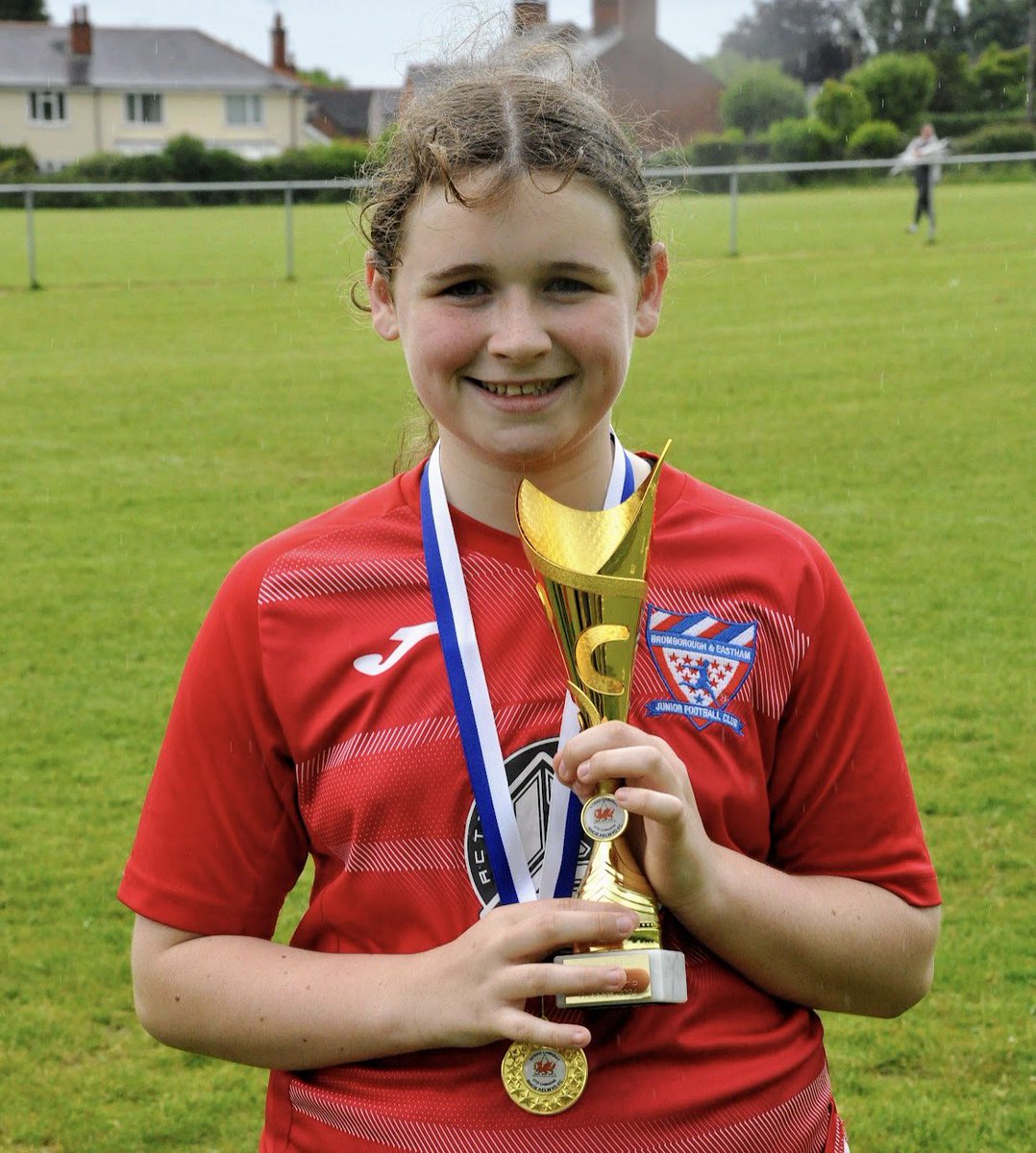 I get to work with a lot of wonderful people, see a lot of talent 👏👏👏 but nothing beats watching your own child with a ball at her feet doing what she enjoys most playing football in the pouring down rain ☔️🤣 🏆⚽️