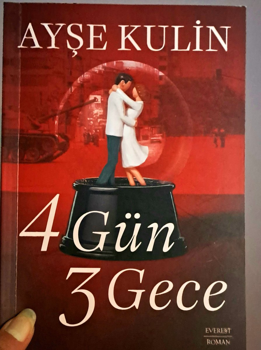Neden iç savaş çıktığının bile anlatılmadığı bir #film , askeri darbenin neden kitabın ana konusu gibi gösterilip, saçma sapan bir kurguya dönüşmesini anlamadığım bir #kitap.  İkisini de tavsiye etmiyorum, yine de siz bilirsiniz 🤗😉 #neizledim #neokudum #iyiakşamlar