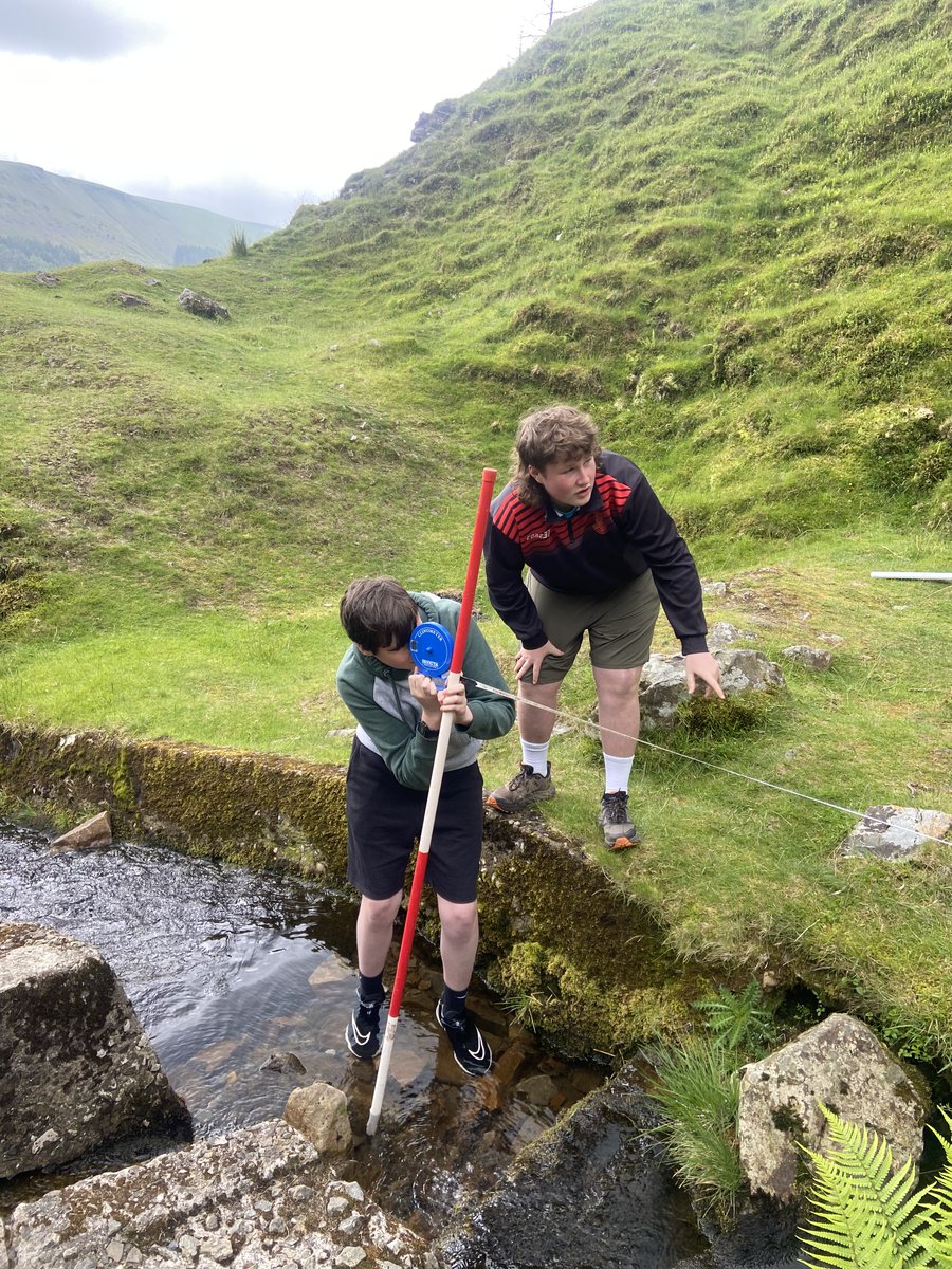 CyresHumanities's tweet photo. Year 10 Geography students had a great time assessing how the river Ogmore changed along its course 🌎🗺️📍🍃💫 https://t.co/csr4VmIbzl