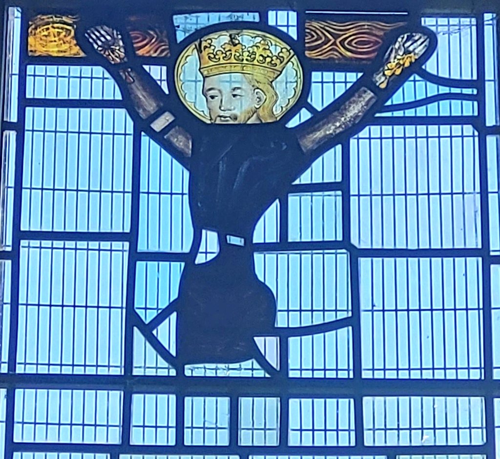 AlabasterMiss's tweet image. Lovely #tracery in the chancel, clear glazed apart from this fragment of a  #StainedGlassSunday crucifixion cobbled together.