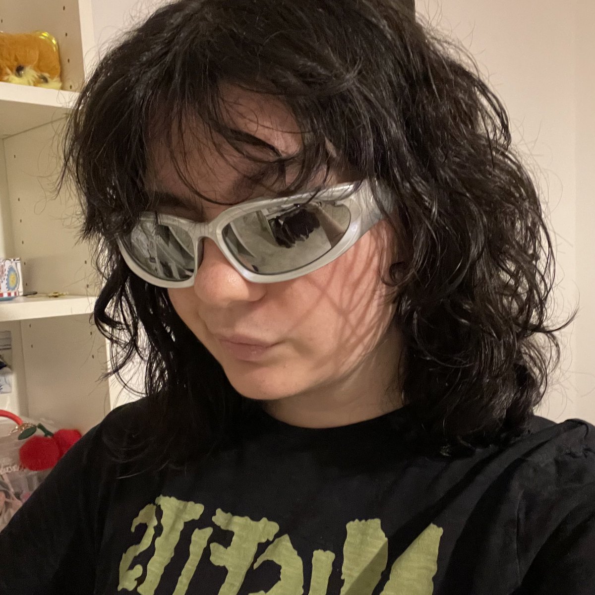 haopupo's tweet photo. capelli corti e solar power occhiali questo pride month ce lo mangiamo https://t.co/NOQzYCifpl