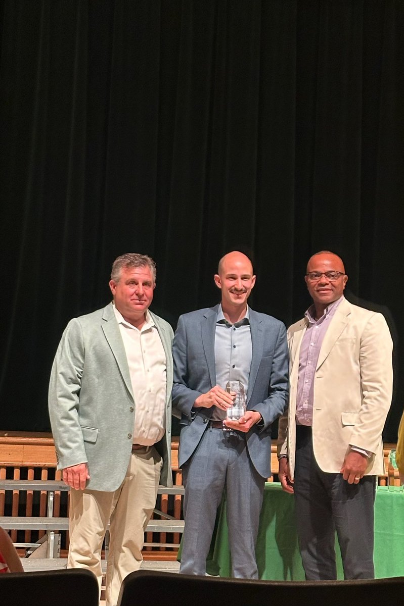 Congratulations to Jacob Johnson (2010) on becoming the first ever swimmer or diver to be inducted into the Shenendehowa Athletic Hall of Fame this weekend!!
<a href="/ShenAthletics/">ShenAthletics</a>