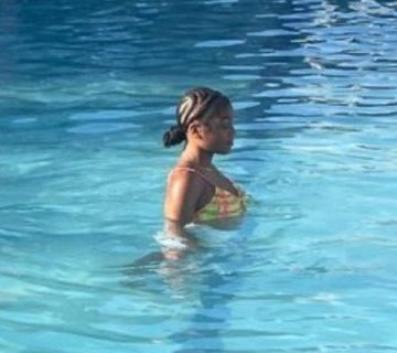 <a href="/SaycheeseDGTL/">SAY CHEESE! 👄🧀</a> Me when I say I’m different from everybody else: