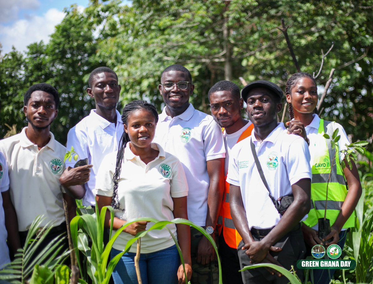 knustfortsa's tweet photo. Students of @NarsaKnust were also present for the Green Ghana Project π³
#LetsGoPlanting
πΈ: @mrrr_kyei https://t.co/AZmD0QEZoU