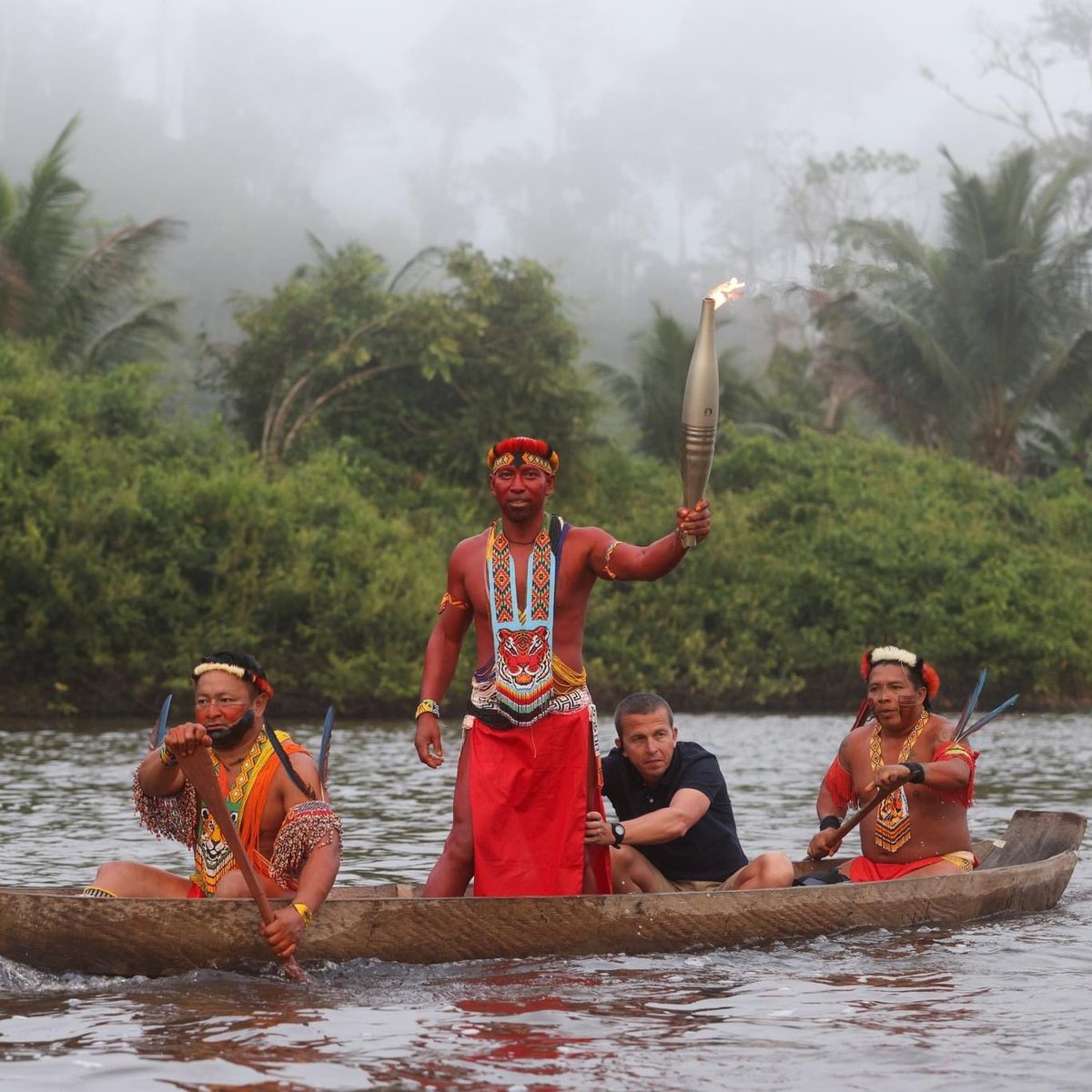 realtopstrika's tweet photo. La flamme olympique à Camopi, Guyane 🇬🇫❤️‍🔥 https://t.co/CvfJmtimcE