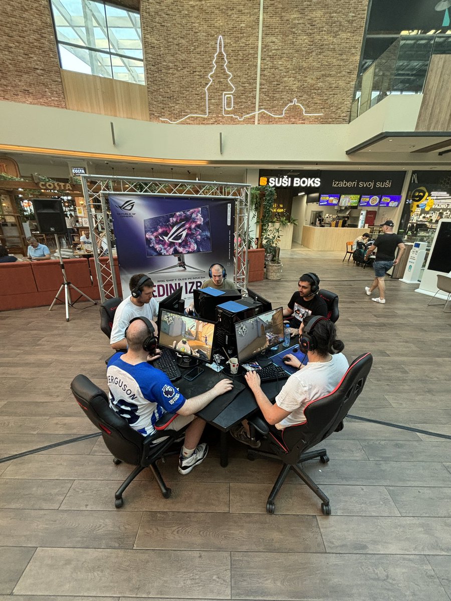 Osvojen još jedan turnir u tržnom centru, mislim da je vreme da me neko potpise 😂