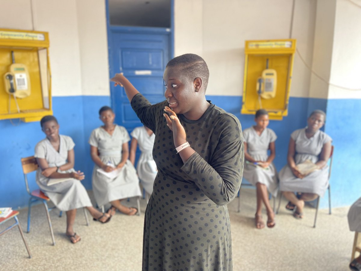 lmcghana's tweet photo. Earlier today at ASGG Mawuko, we had another interactive session with our mentor Dorothy Yayra. She highlighted the importance of "CONCENTRATION &amp; FOCUS” as prerequisites to unlocking our full academic potentials. 
#ThePrepMaster
#studyhacks
#ASGG
#LMC https://t.co/SbI1uG4BH8