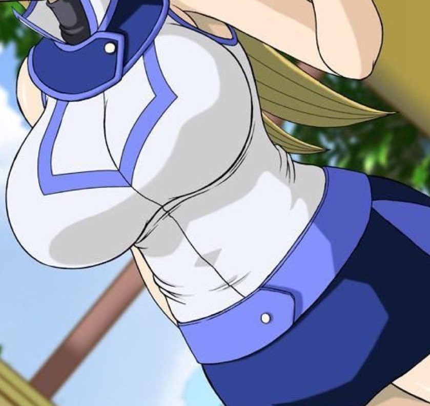 Obelisk_Lexi's tweet photo. You’d think by now she’d realize how often everyone stares. And yet she’s just as oblivious as always. https://t.co/W1dX9VtJep