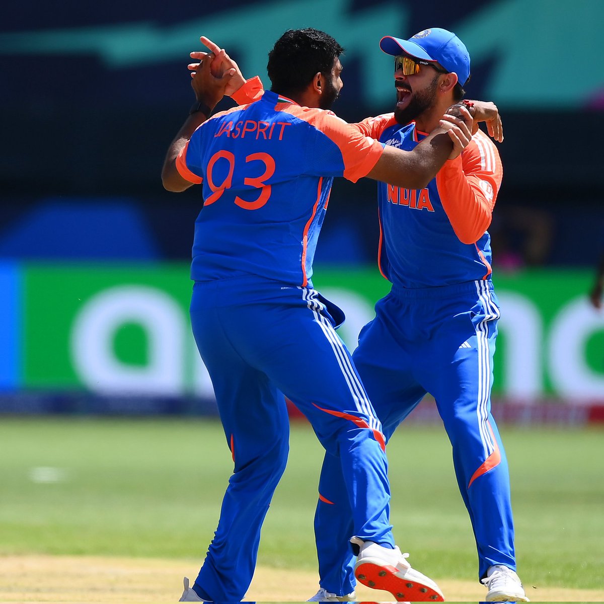 its_amit6170's tweet photo. Game is not for fainted heart people
Cricket u beauty 🙌
Never ever die attitude 
Well done team india 
Special mention to bowlers and pant #INDvsPAK #worldcup https://t.co/z4u9z7EvsV