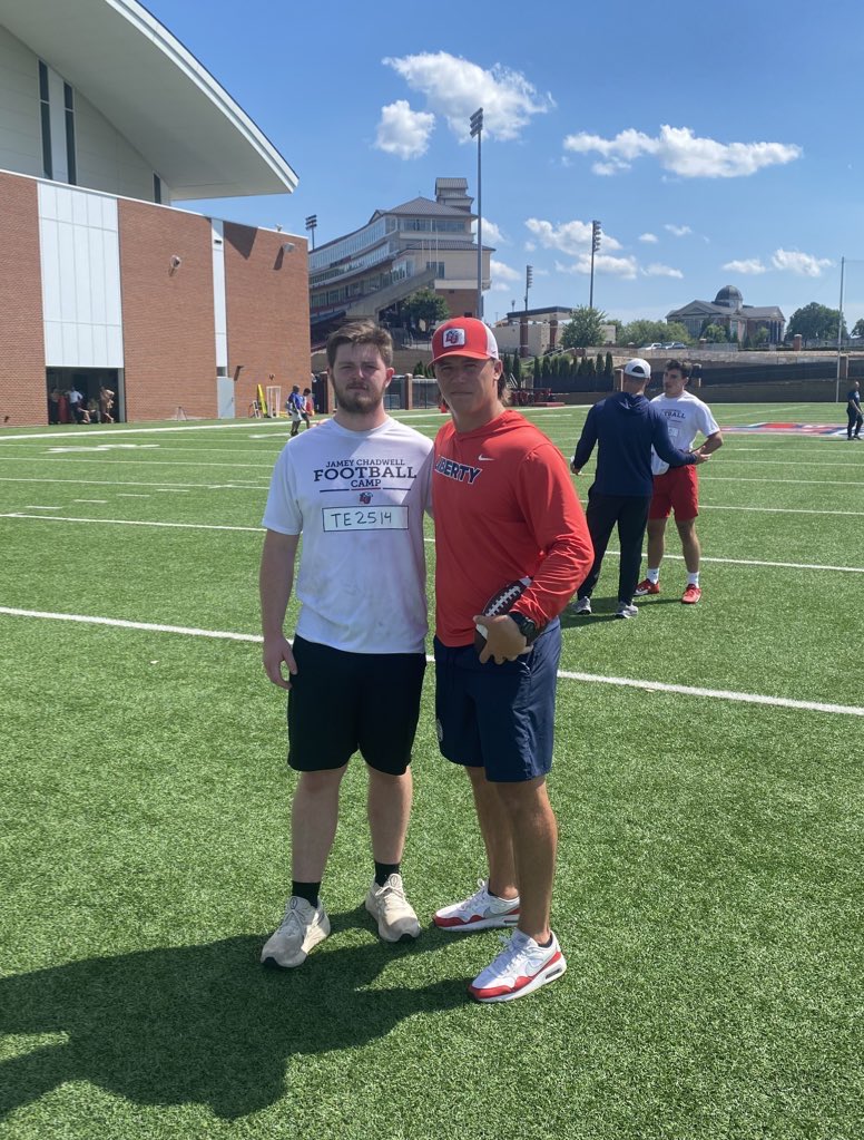 I was blessed with the opportunity to work with <a href="/Coach_Ladutko/">Cody Ladutko</a> today and I am grateful for the things he taught me today can’t wait to connect more and hopefully be a part of <a href="/LibertyFootball/">Liberty Football</a>