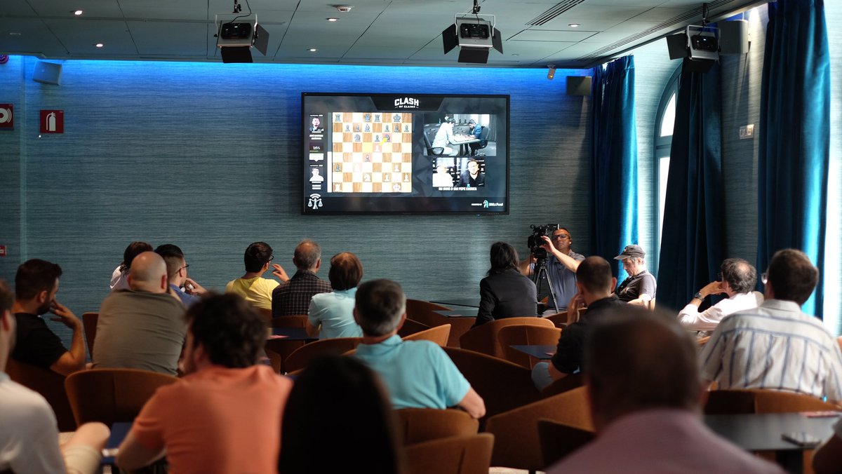 El_Divis's tweet photo. José Martínez venció a Vladimir Kramnik en el #ClashofClaims. 

Inolvidable experiencia que espero hayan disfrutado tanto como nosotros 🥳

El ajedrez está más vivo que nunca y esperamos poder seguir ofreciéndolo con pasión y originalidad 🔥

Gracias a todos los que nos apoyaron! https://t.co/tqzvyFOBKE