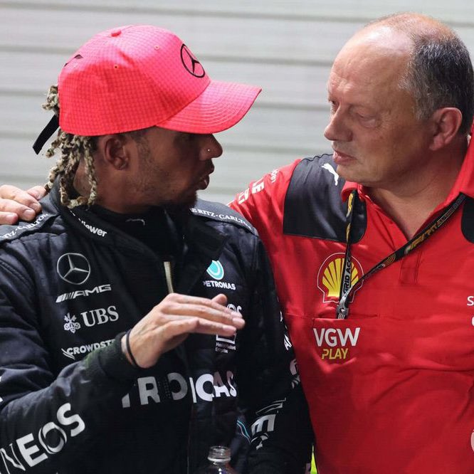FER44Rl's tweet photo. Lewis Hamilton was left alone after the 2023 Singapore GP, where he finished on the podium. Ferrari’s team were the first to congratulated him.

Meanwhile, watch this same Mercedes team celebrate Russell’s P3 at the Canada GP as if they won the race.

I’ll never forget this day. https://t.co/LiGneKcozw