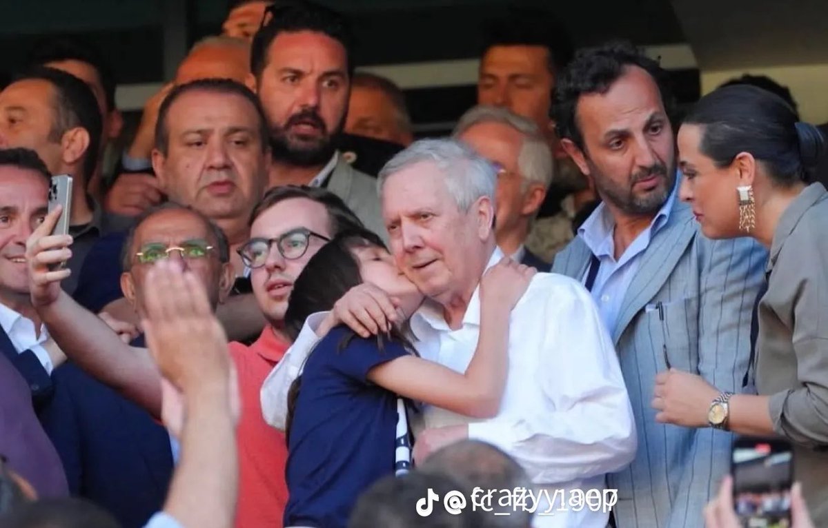 Hani ölüm var kalım var . Bir daha görüşürüz görüşemeyiz, hakkını helal et be aziz baba