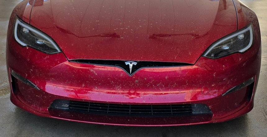 Another 2,000+ mile road trip for the Plaid this past week, with 95% driven by FSD.

The good: 99% of the time, it's 100% safer than me.

The bad: Red touch black friend of Jack. Red touch yellow kill a fellow. (yellow warning lights trigger FSD...but on the average tarmac, it's