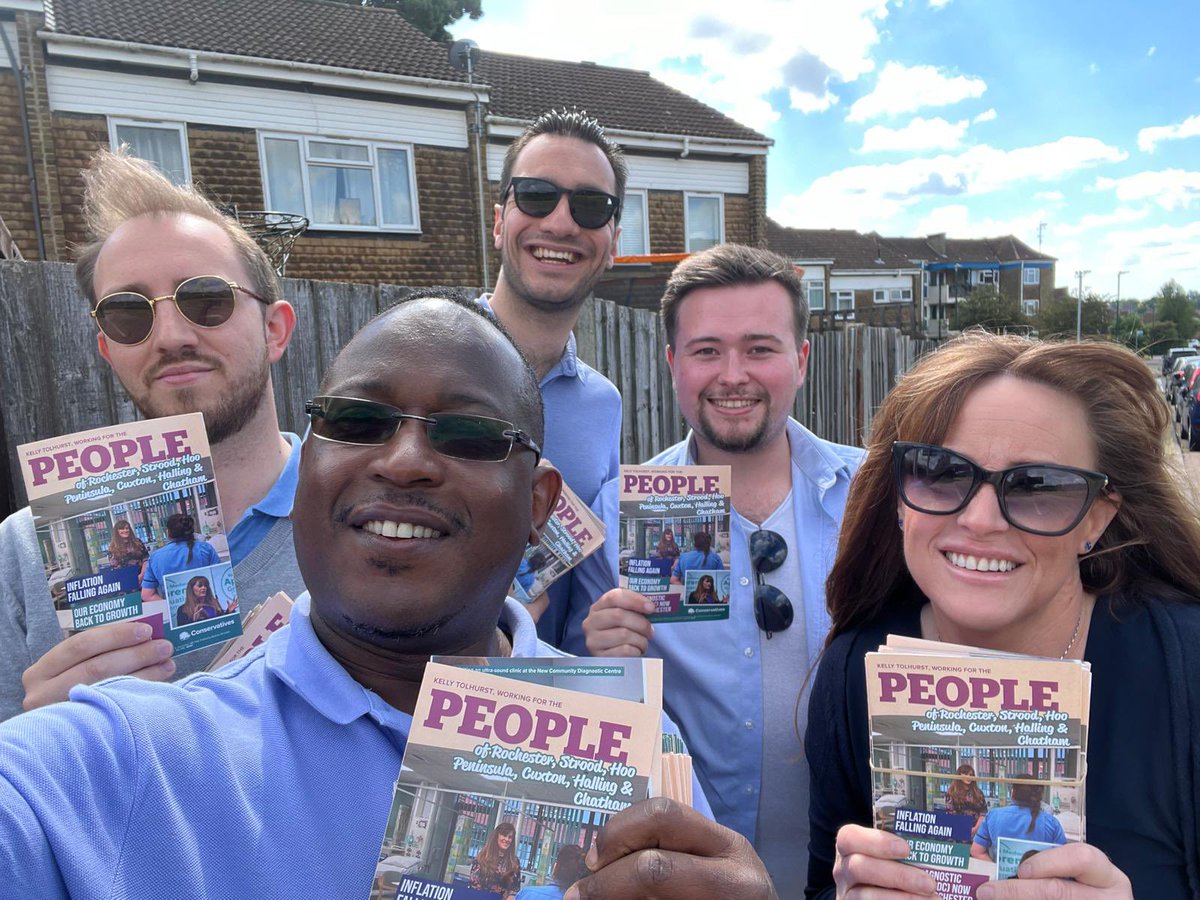 KellyTolhurst's tweet photo. A big day across the patch talking to residents &amp; delivering my leaflets, so it was great to pop into Homeleigh Garden Centre to see Ron &amp; Maureen and the team a loved local business who also sell local produce #loverochesterandstrood #supportlocalbuisnesses https://t.co/B4xnT63Zac