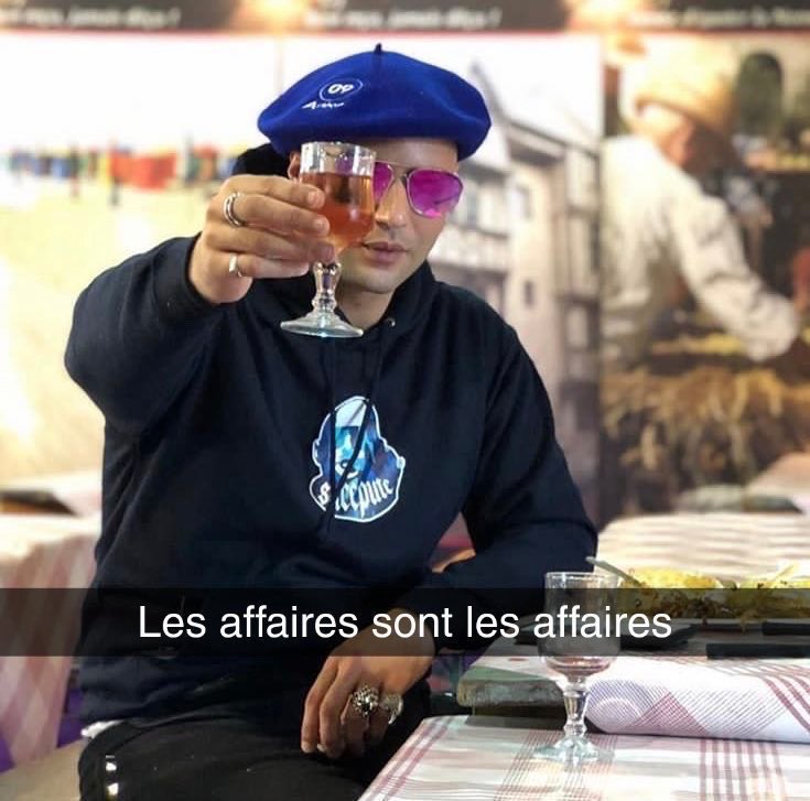 VibesFoot's tweet photo. TF1 qui diffuse les pubs au lieu de profiter de la mi-temps pour revenir au direct : https://t.co/1eJq6C59LX