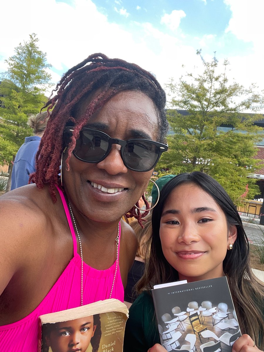 TUtigerette's tweet photo. Did a New thing today…..
Went to the ATL silent book club meetup! Enjoyed the mocktail, reading and met a fellow reader❤️ https://t.co/QysJR5qDNU