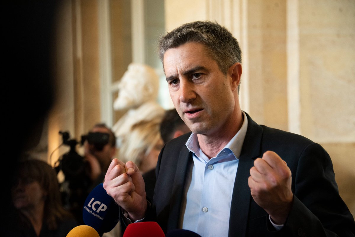 libe's tweet image. 🔴 EN DIRECT - François Ruffin appelle à la création d&apos;un nouveau Front populaire.

Suivez notre direct : bit.ly/3RhQ9pC

#Dissolution