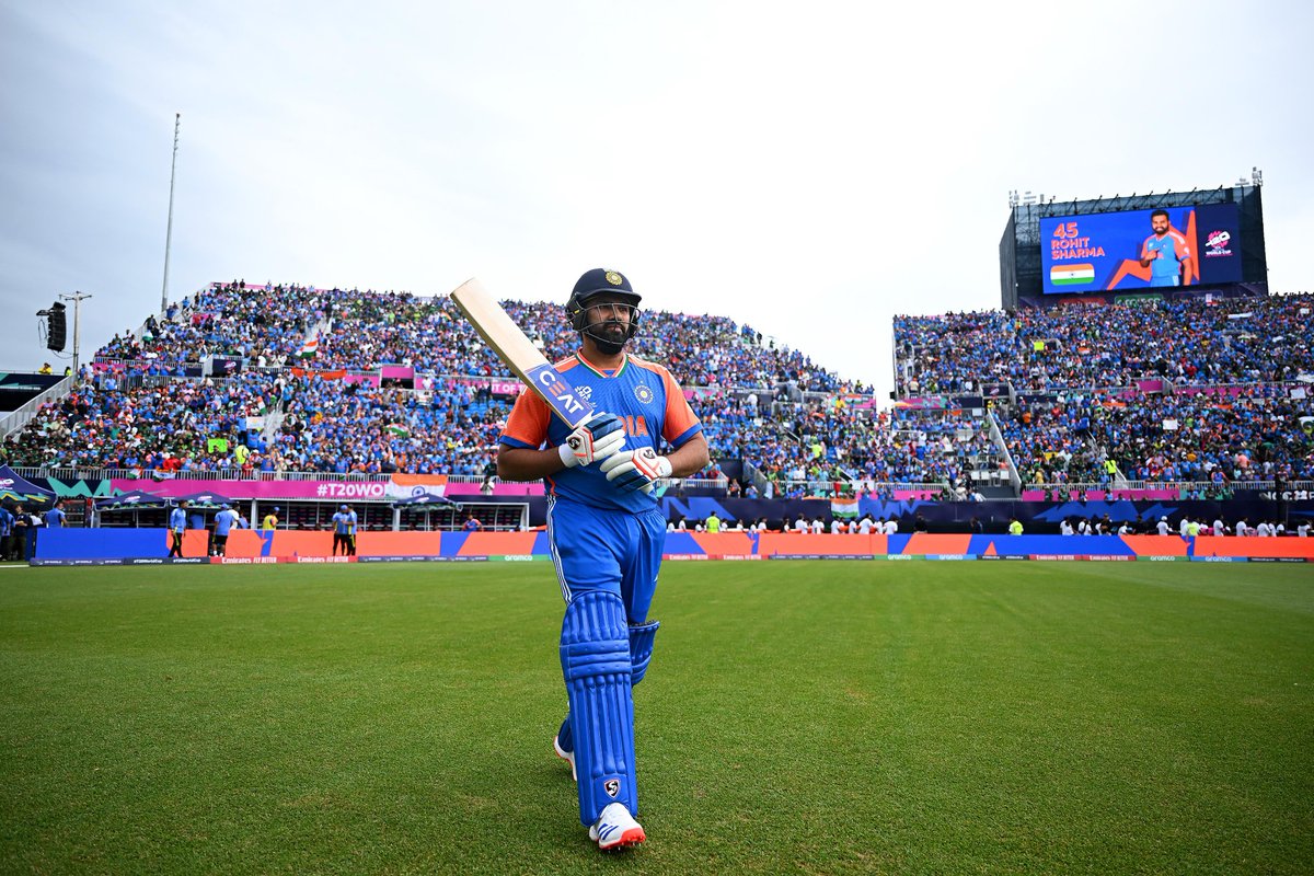 Irfan Pathan said - "Haven't seen any Indian Captain defended the total of 120 vs Pakistan ever. Rohit Sharma's stature as Captain has gone up so high after this win".