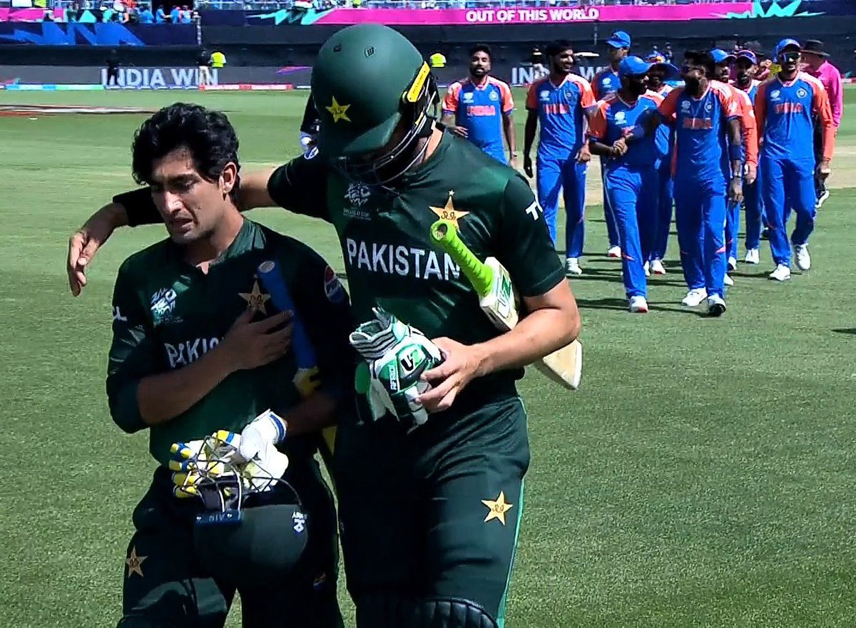 ItsAfeefah's tweet photo. The only player who genuinely tries to play for Pakistan is Nassem Shah

No intent by other players, Only LANAT to rest of the team and management..

#PakvsIND https://t.co/ZB6m2LS3a7