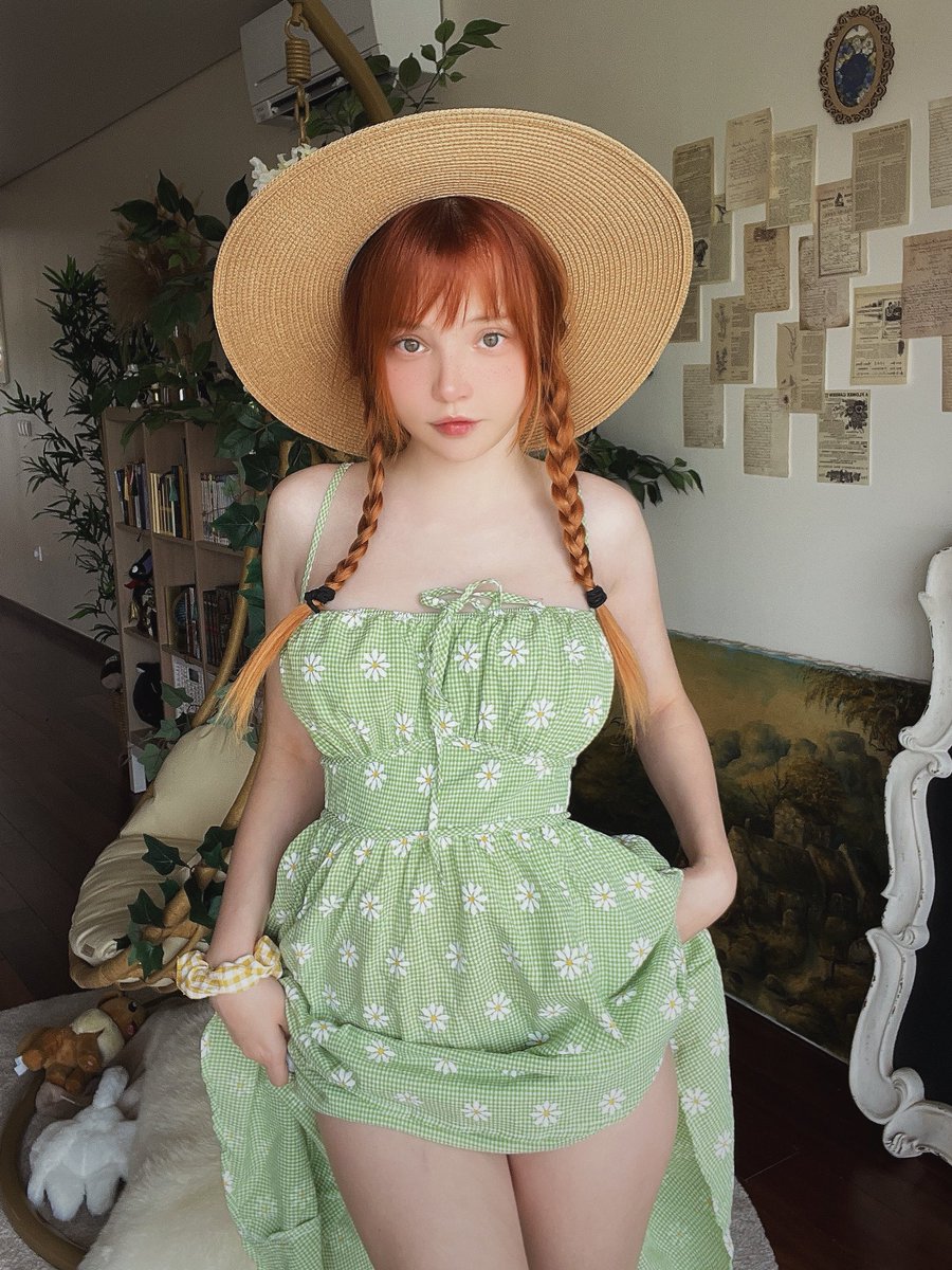 Alisa Leafy tweet media