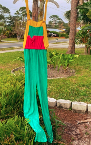 StyleWhys's tweet photo. #Vtg Terry Cloth #Jumpsuit Bright Colors  #dealsonposh #poshmark #forsaleonposh @Poshmarkapp   #onlineshopping https://t.co/RWfvQ55DF7 https://t.co/PhS4vjwc8E