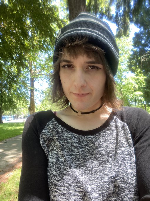 Post-Work beanie babe photo dump 💕howdy do, nerds?? https://t.co/OFEzLGMGcU