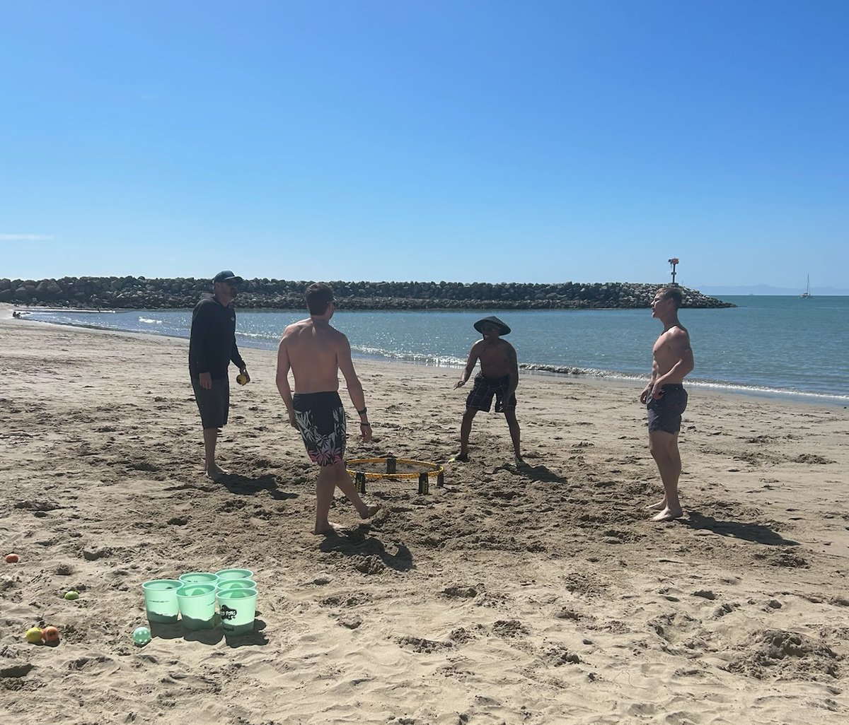 TooFineDIVINE's tweet photo. Love it when Ventura, California comes through with beach weather. @Spikeball was the center piece the birthday celebration. Vitamin D, laughter, and some good ol barefoot competition. 
#fitness #Ventura https://t.co/2mG9nyA8ew