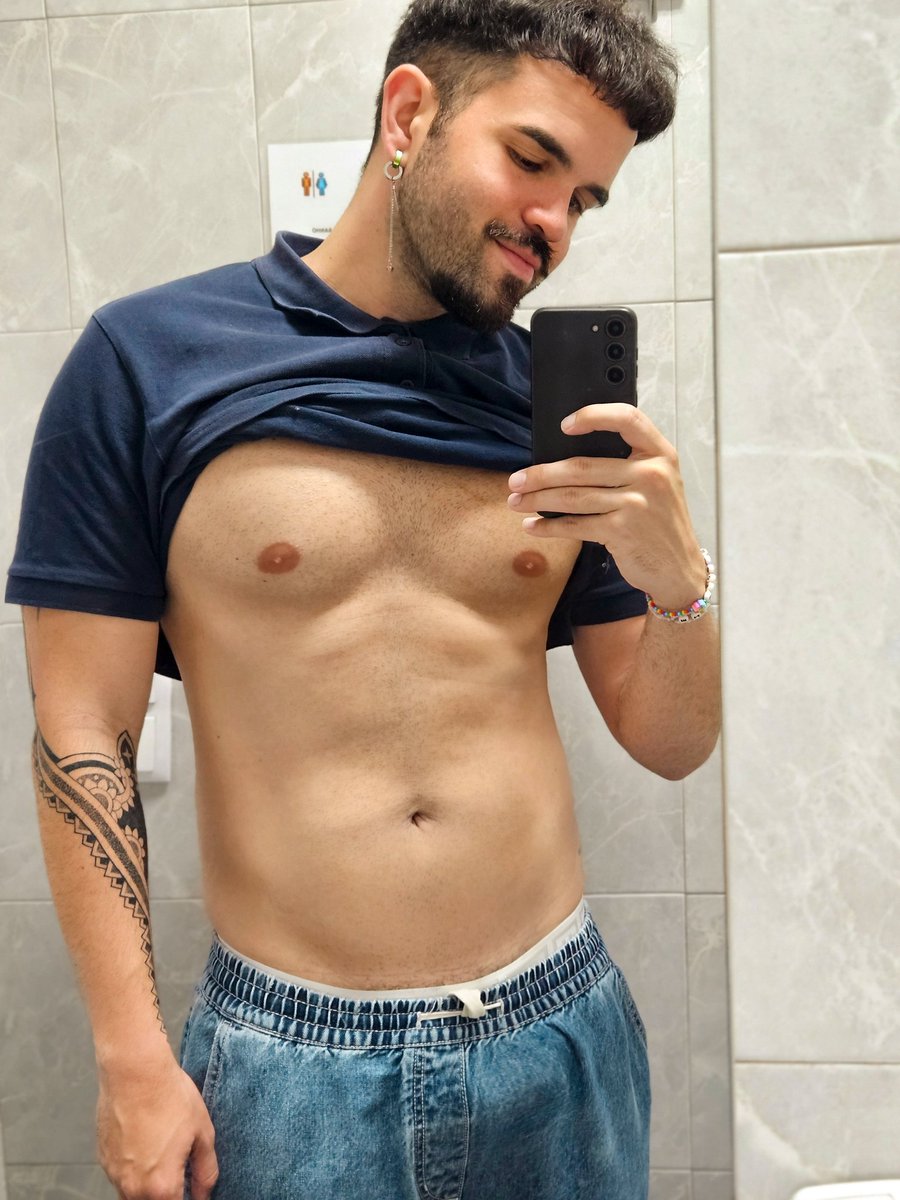 Niquitoganza's tweet photo. Tem que ter peito pra aguentar https://t.co/j2oDRYCJQj