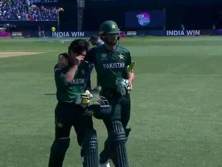 shaamnoori's tweet photo. If happiness had a face #PakvsInd https://t.co/iyVnHyocGg