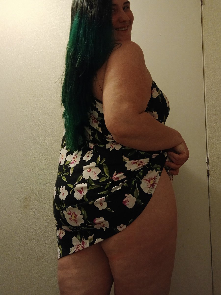 mistrexbbydoll's tweet photo. I've officially moved accounts ♡ this one will be deleted next week for good!!! 

Feel free to follow @goddessbbydl and watch my empire regrow! ♡ 

I love you all my moots. 
And as for you lurkers broke subs and pathetic gooners. 

I'll no longer respond if you DONT TRIBUTE. ♡ 

Bye now sweets. 

▪︎findom finsub whalesub cashcow worship goddess queen▪︎