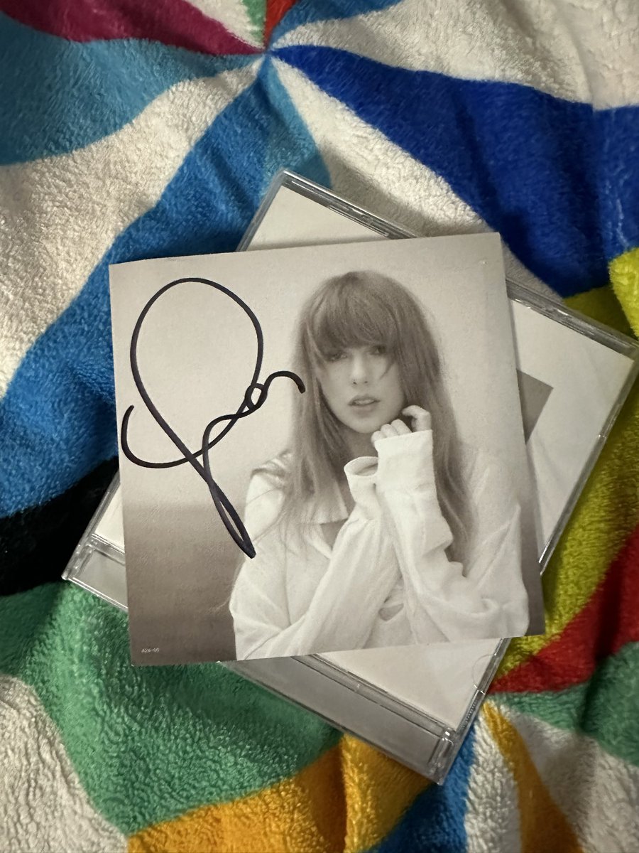 TicketStealsuk's tweet photo. I’ve just started a raffle for a signed Taylor Swift CD, entries cost £1 per, and you have the chance to win a signed art card and a TTPD CD it’s worth every penny! Enter up now! Or you’ll miss out! 

https://t.co/JmqOt2hYdV

#TaylorSwiftA #TaylorSwiftDublin #TaylorSwiftErasTour https://t.co/IJq3SsL7Sz