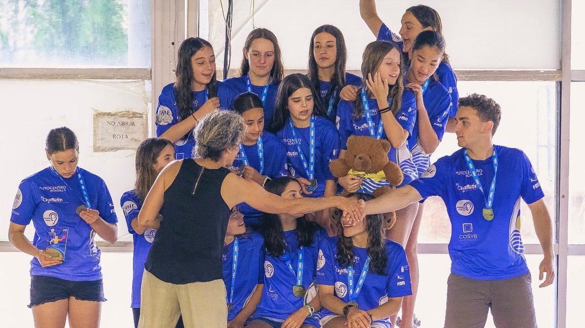#WP
¡Campeonas de #Madrid!
Nuestras #infantiles se cuelgan un #oro muy trabajado
🥇🔝🤽‍♀️🏆
Gracias <a href="/Ciudad_Alcorcon/">CN Ciudad Alcorcón</a> por la #organización del XIV Torneo #MamenHeredia <a href="/fmn_oficial/">FMN</a>
Próxima parada: #Málaga
#vaminichiquis
#seguimoscreciendo
#elpololopeta
📸<a href="/MiguelCapelli/">Miguel Capelli</a>