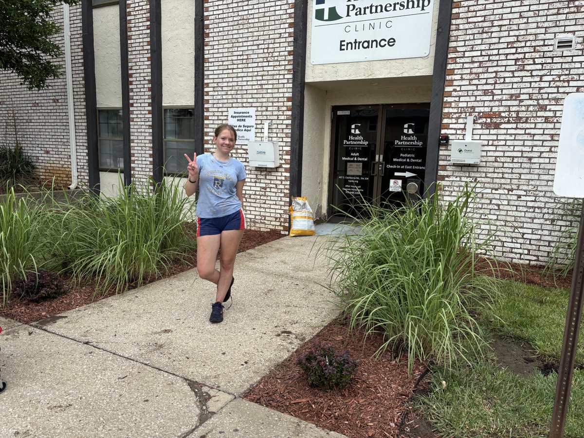 tcolathe's tweet photo. Our second summer volunteer event was held yesterday morning, where we helped to landscape and do some gardening work around the Health Partnership Clinic! 👨‍🌾 https://t.co/ApkKUghLve