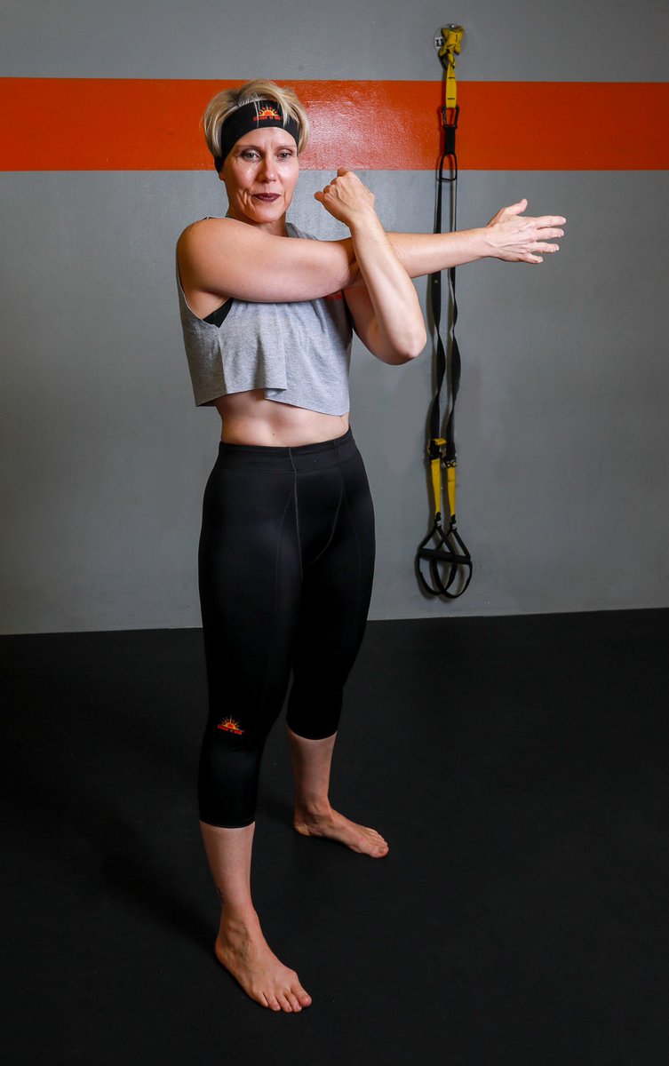 sweatitout's tweet photo. SWEAT IT OUT® with COOL COMPRESSION® technology 1900SLCP KNEE STABILIZER is an engineering MIRACLE of a compression garment. Helps rehabilitate and protect the supporting muscles/tendons of the knee. Don't risk your knees! #SWEATITOUT #COOLCOMPRESSION https://t.co/KJlZfT185Q https://t.co/VBY9x2DYh1